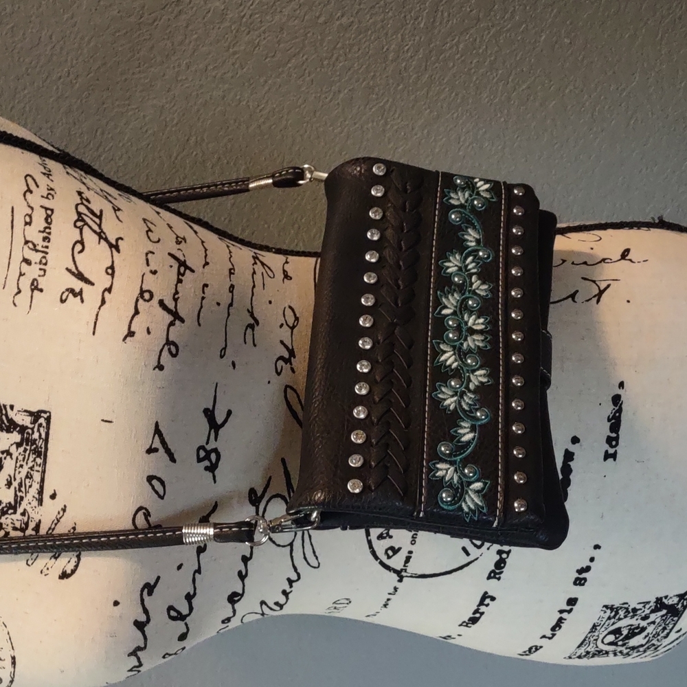 Black cross body purse